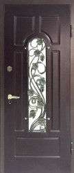 Фото двери МДФ с кованой решеткой «Лоза»