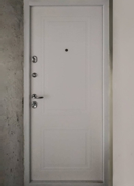 Дверь с белым МДФ