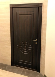 Дверь с фрезерованным рисунком