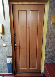 Дверь с фрезеровкой