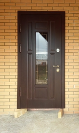 Дверь с МДФ-панелью и стеклом