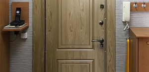 Примеры работ в июле: стандартные двери с МДФ-панелями для квартир