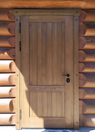 Дверь с наборными панелями