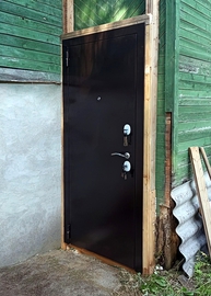 Дверь с полимерной отделкой