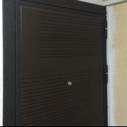 Фото стальной двери с шумоизоляцией