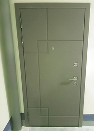 Дверь в квартиру с МДФ