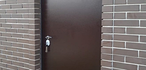 Металлические двери для кладовки