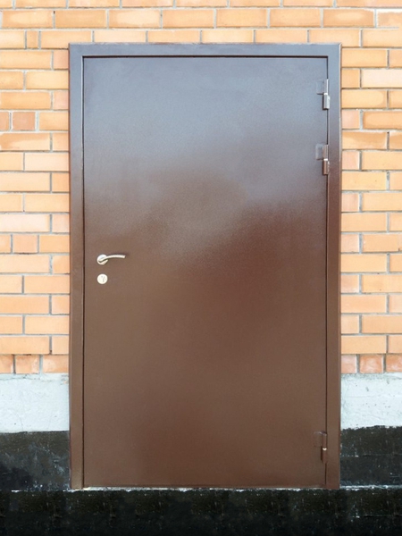 Коричневая порошковая дверь