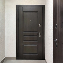 Квартирная дверь (МДФ с двух сторон)