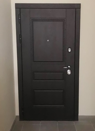 МДФ дверь темного цвета