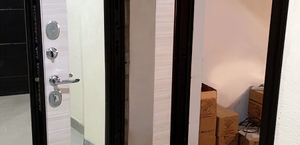 Примеры работ «СТРОЙСТАЛЬИНВЕСТ» в октябре: двери с зеркалом для квартир