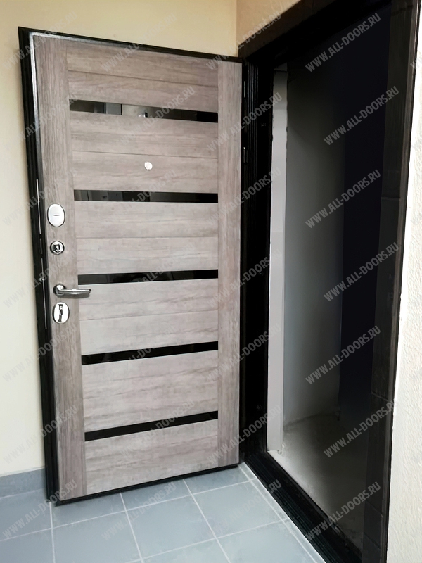 Наши работы в сентябре: монтаж квартирных дверей с МДФ-панелями