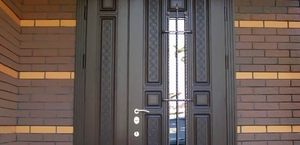 Смотрите фото наших работ в октябре: стальные двери для частных домов в Подмосковье