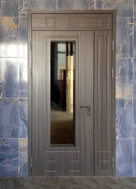 Полуторная дверь со стеклом и фрамугой