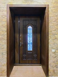 Стальная дверь с доборами