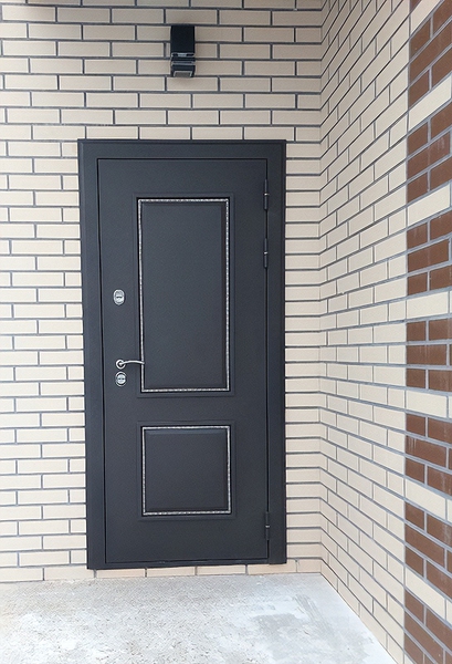 Стальная порошковая дверь