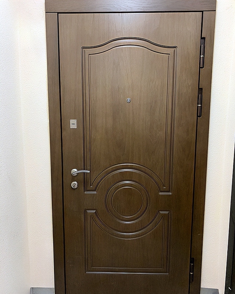 Входная дверь в квартиру