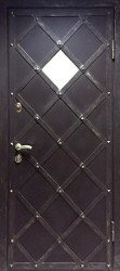 Фото двери с кованым рисунком «Сундук»